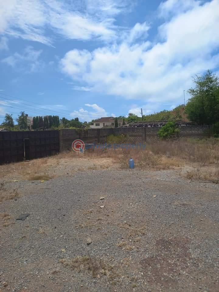 Land For Sale Mombasa,nyali 2nd Row From The Beach Nyali Mombasa - 1
