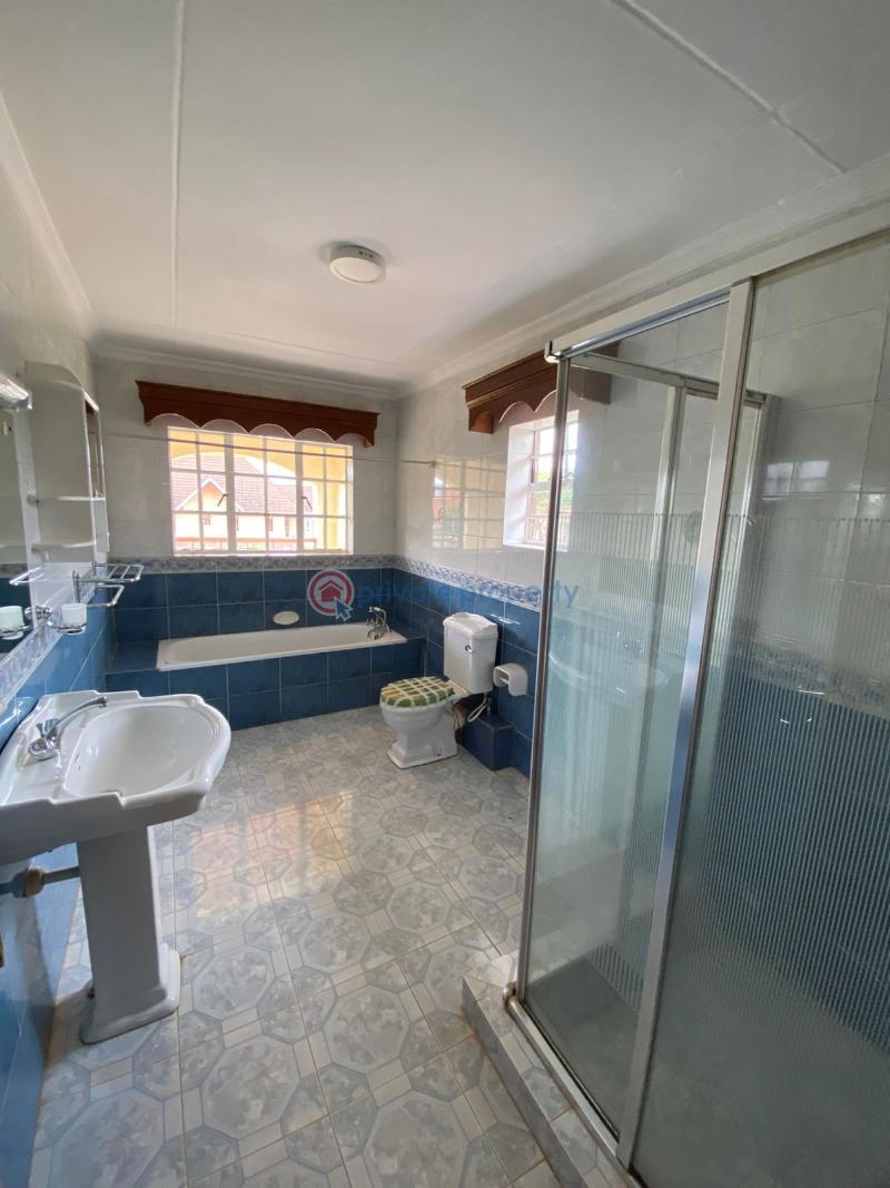 5 bedroom Townhouse For Rent | Rustic 5 Bedroom Family Home – Runda Evergreen Runda Evergreen Westlands Nairobi - 9