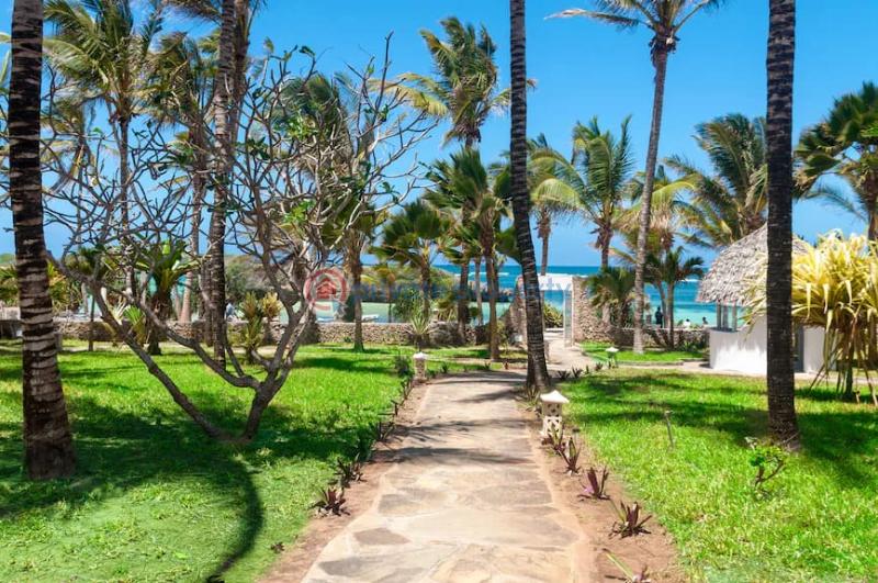 Hotel / Guest House For Sale Jacaranda Beach. Watamu Kilifi - 8