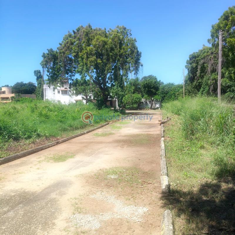 Commercial Land For Sale Beach Road Nyali Mombasa  - 3