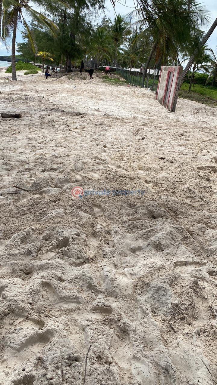Land For Sale Watamu Ocean Front Jacaranda Beach. Watamu Kilifi - 0