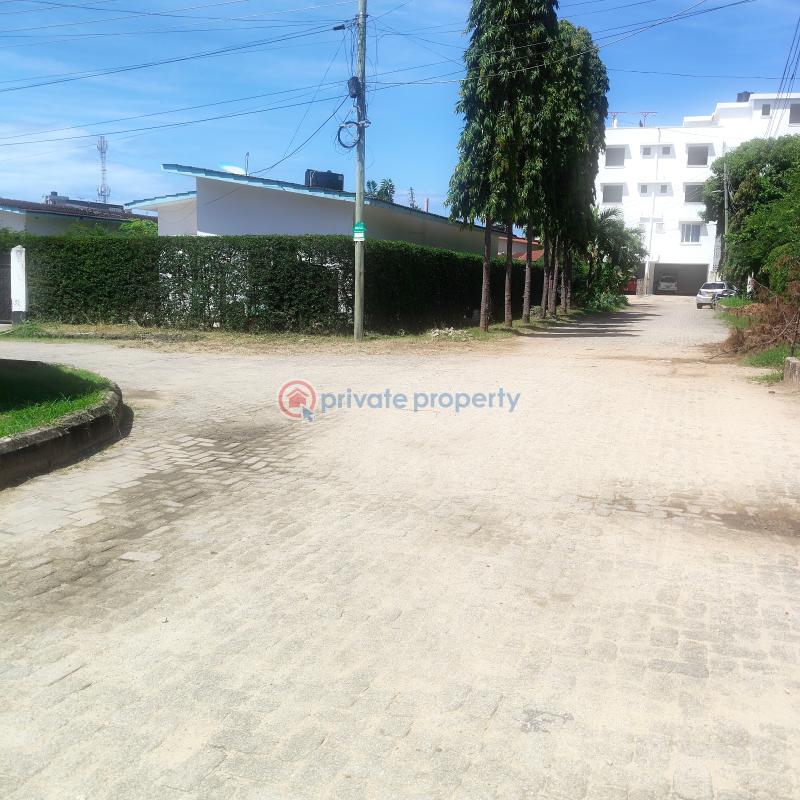 3 bedroom Detached Bungalow For Rent Vescon mtambo Road Bamburi Mombasa - 2