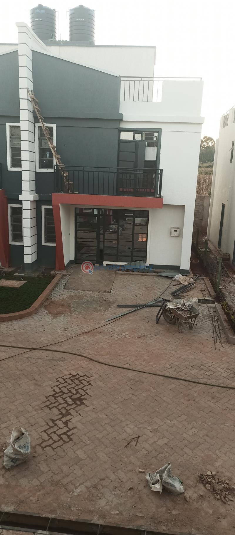 3 bedroom House For Sale 400 Meters From The Tarmac Road Gikambura Kikuyu Kiambu - 1