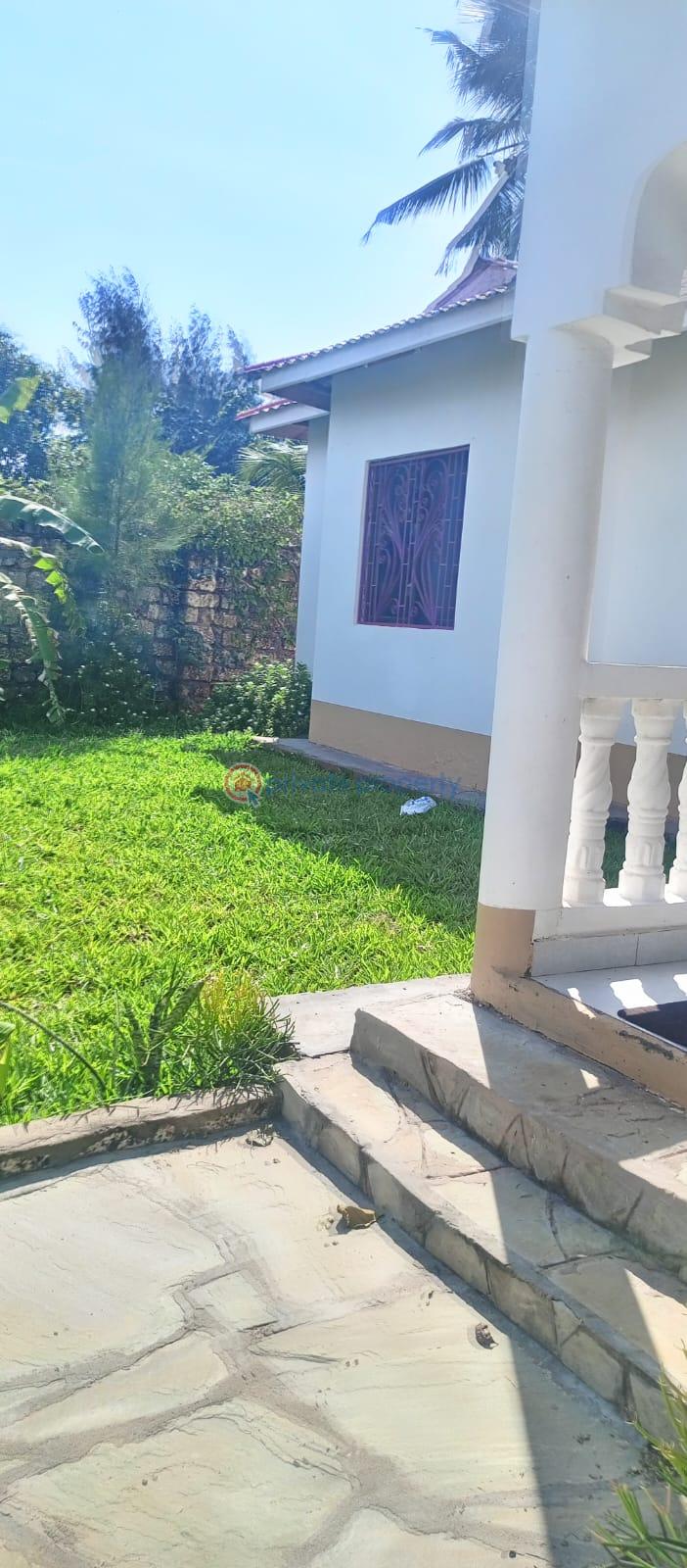 3 bedroom House For Sale Kiwandani Mtondia Sokoni Kilifi - 3
