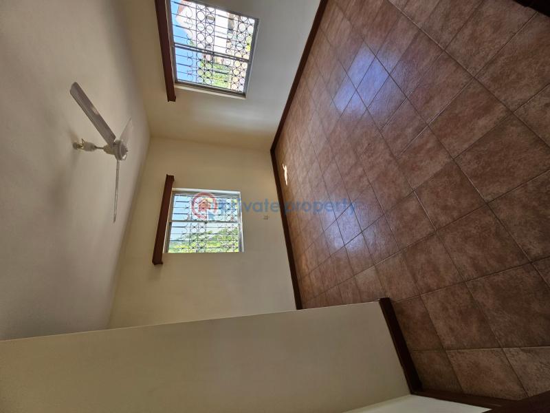 3 bedroom House For Sale Beach Road Nyali Mombasa  - 15