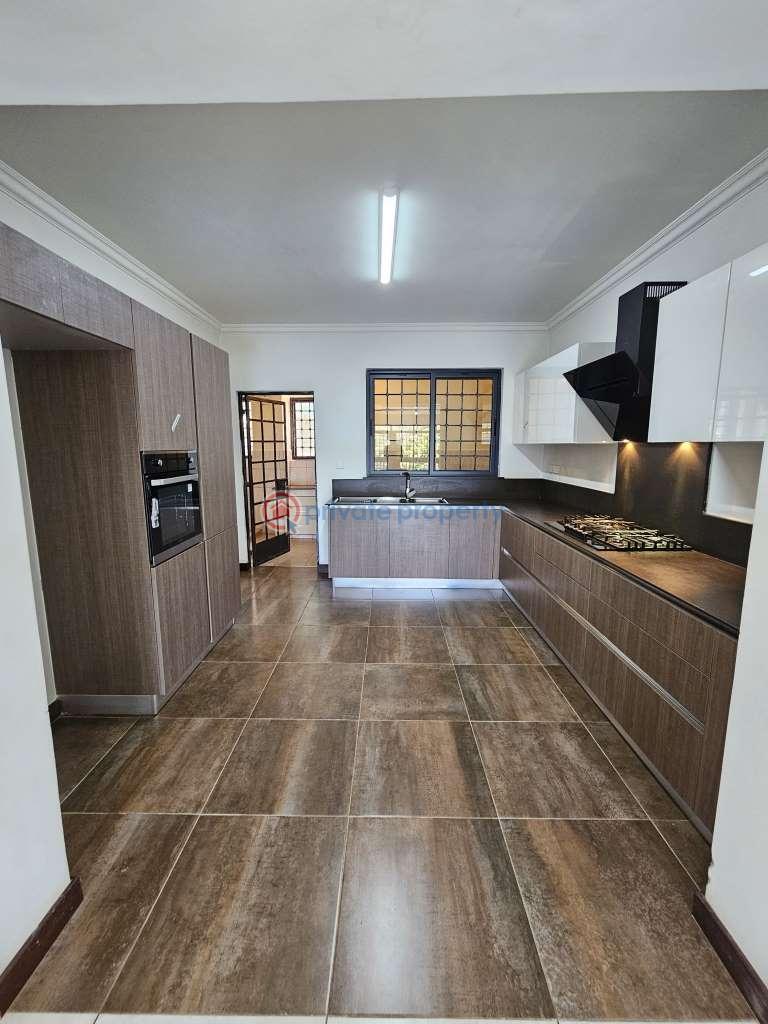 3 bedroom Apartment For Sale City Park Near Diamond Plaza Parklands Nairobi - 4
