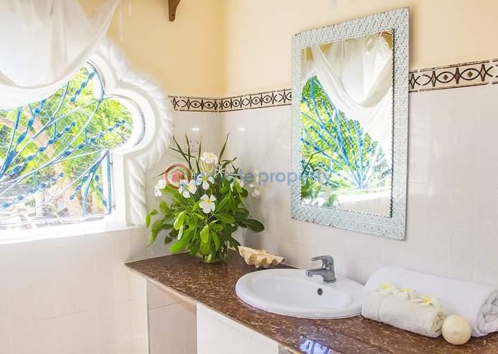 10 bedroom Hotel / Guest House For Sale Diani Beach Ukunda Ukunda. Kwale - 5