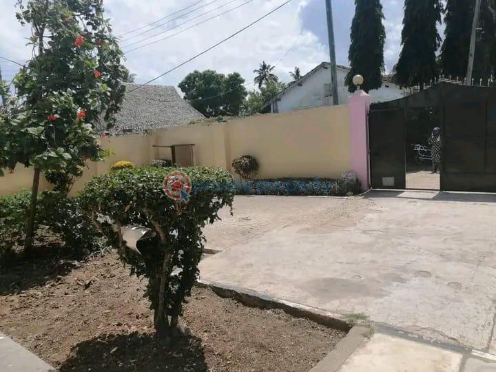 3 bedroom Detached Bungalow For Sale Mombasa Utange near Braeburn International School Bamburi Mombasa - 5
