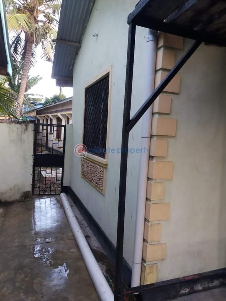 3 bedroom House For Sale Mombasa,utange,majaoni near Braeburn International School Bamburi Mombasa - 3