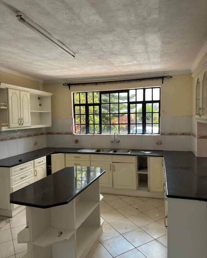 4 bedroom House For Sale Kikenni Road Karen Nairobi - 7