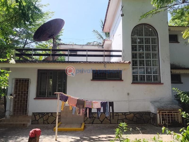 4 bedroom House For Sale Kikenni Road Karen Nairobi - 10