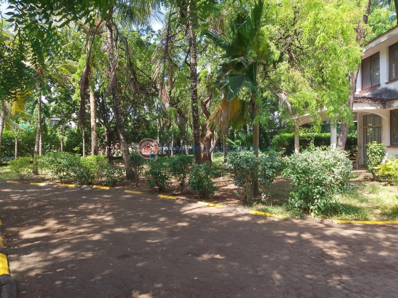 4 bedroom House For Sale Nyali Mombasa  - 5