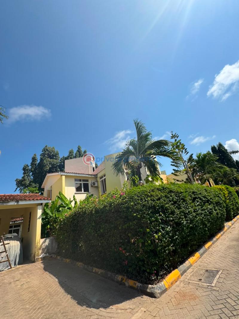 4 bedroom Townhouse For Sale Links Road Mombasa Nyali  - 5
