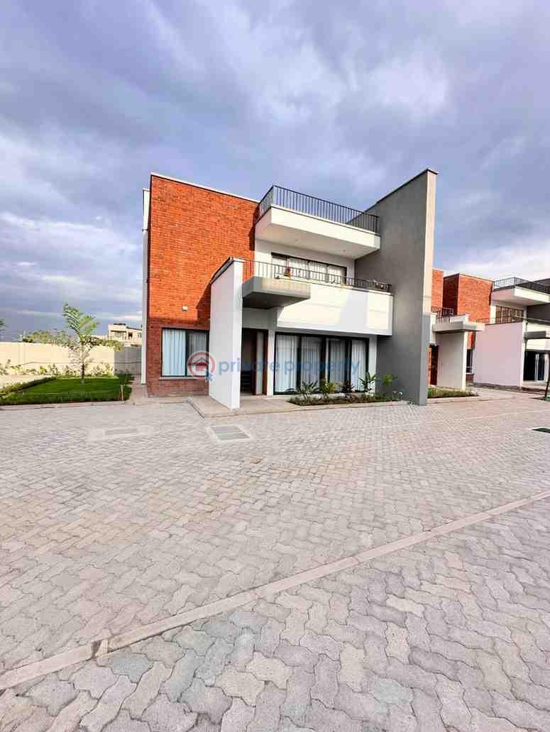 4 bedroom Townhouse For Sale carnivore Mugumo-Ini (Langata) Nairobi - 8