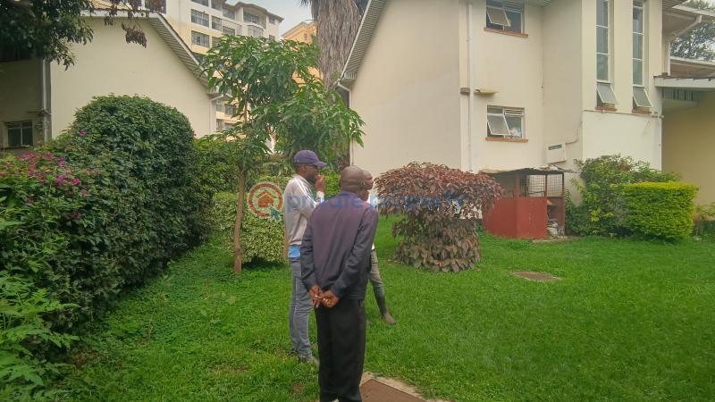 4 bedroom Townhouse For Sale Kileleshwa Estate Near Kileleshwa Police Station. Nairobi - 8