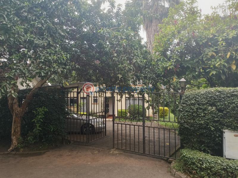 4 bedroom Townhouse For Sale Kileleshwa Estate Near Kileleshwa Police Station. Nairobi - 1