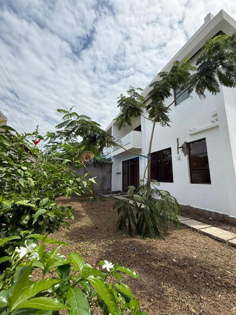 4 bedroom Detached Duplex For Sale Twiga Road Nyali Mkomani Mombasa - 4