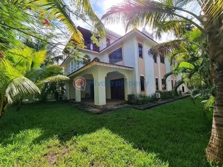4 bedroom House For Rent Nyali Mombasa - 1