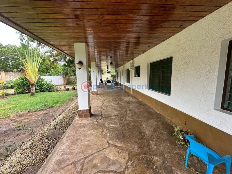 4 bedroom Semi detached Bungalow For Sale Diani Beach. Ukunda Kwale - 1