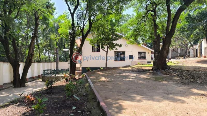 4 bedroom Townhouse For Sale Tom Mboya Estate Market Milimani Kisumu - 1