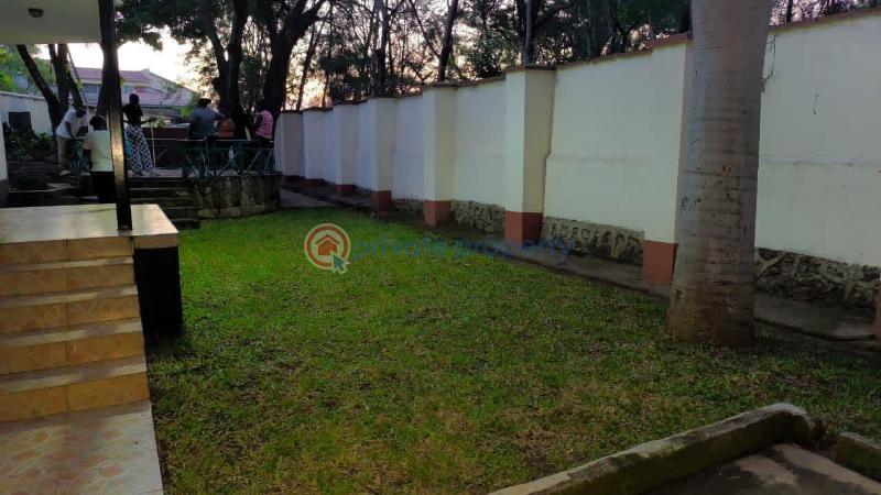 4 bedroom Townhouse For Sale Tom Mboya Estate Market Milimani Kisumu - 2