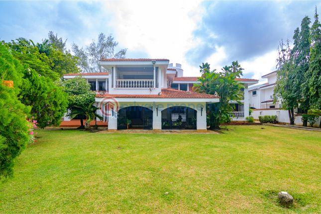 4 bedroom House For Sale Nyali Mombasa  - 3