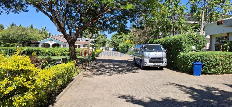 4 bedroom House For Sale Nyali Mombasa Near Mombasa Beach Hotel Nyali  - 3