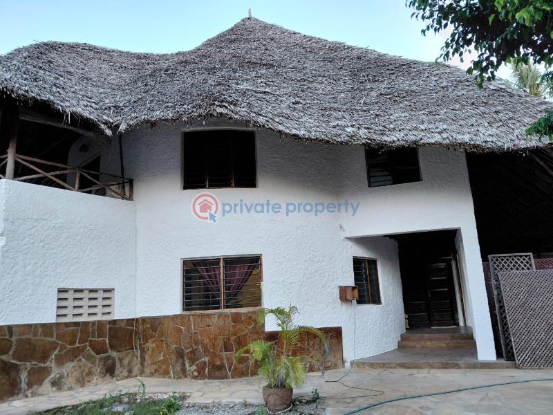 4 bedroom House For Sale Jacaranda Beach. Watamu Kilifi - 1