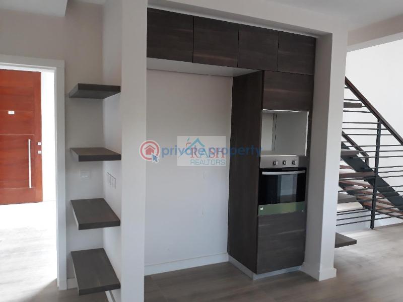 4 bedroom Townhouse For Sale Off Convent Drive Near Lavington Green Shopping Mall. Nairobi - 11