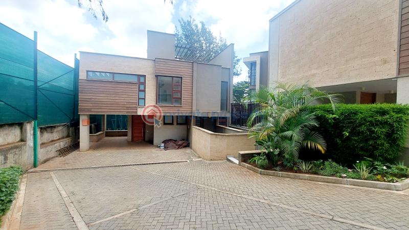 4 bedroom Townhouse For Sale Off Convent Drive Near Lavington Green Shopping Mall. Nairobi - 1