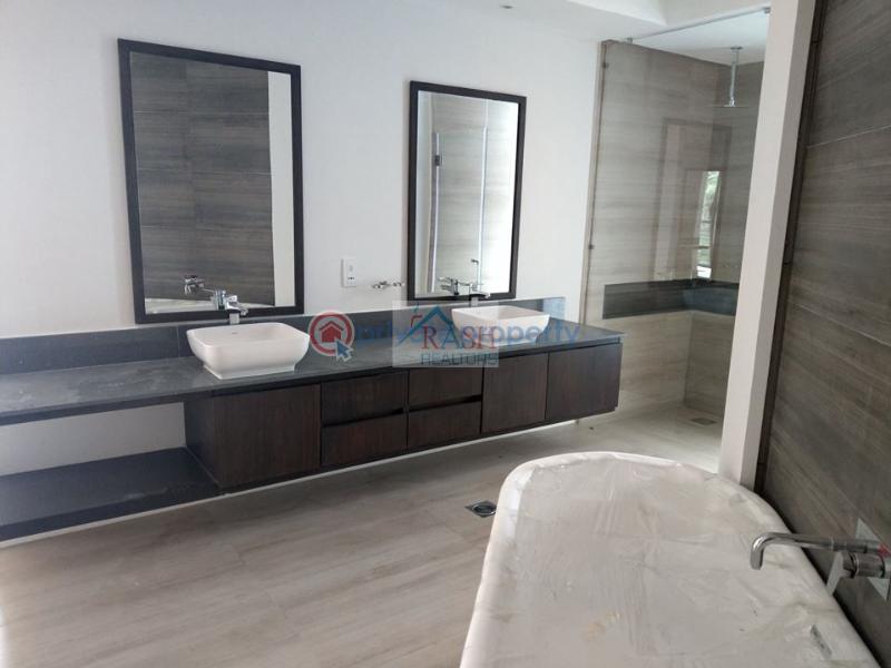 4 bedroom Townhouse For Sale Off Convent Drive Near Lavington Green Shopping Mall. Nairobi - 9