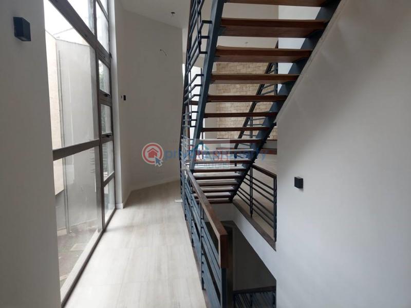 4 bedroom Townhouse For Sale Off Convent Drive Near Lavington Green Shopping Mall. Nairobi - 7