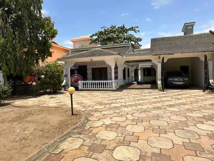 4 bedroom Detached Bungalow For Sale Mombasa, Shanzu Shanzu Mombasa - 1
