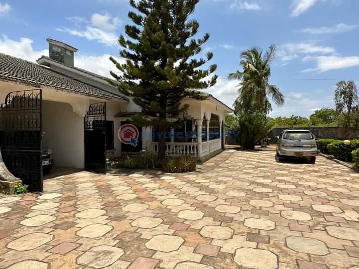4 bedroom Detached Bungalow For Sale Mombasa, Shanzu Shanzu Mombasa - 3