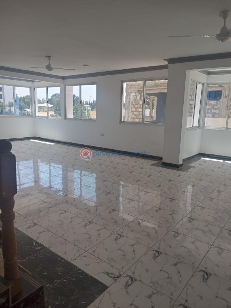 4 bedroom House For Sale Bamburi Utange near Braeburn International School Bamburi Mombasa - 10