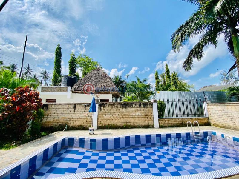4 bedroom Mini Flat For Sale Mtwapa Mzambarauni Mtwapa Kilifi - 2