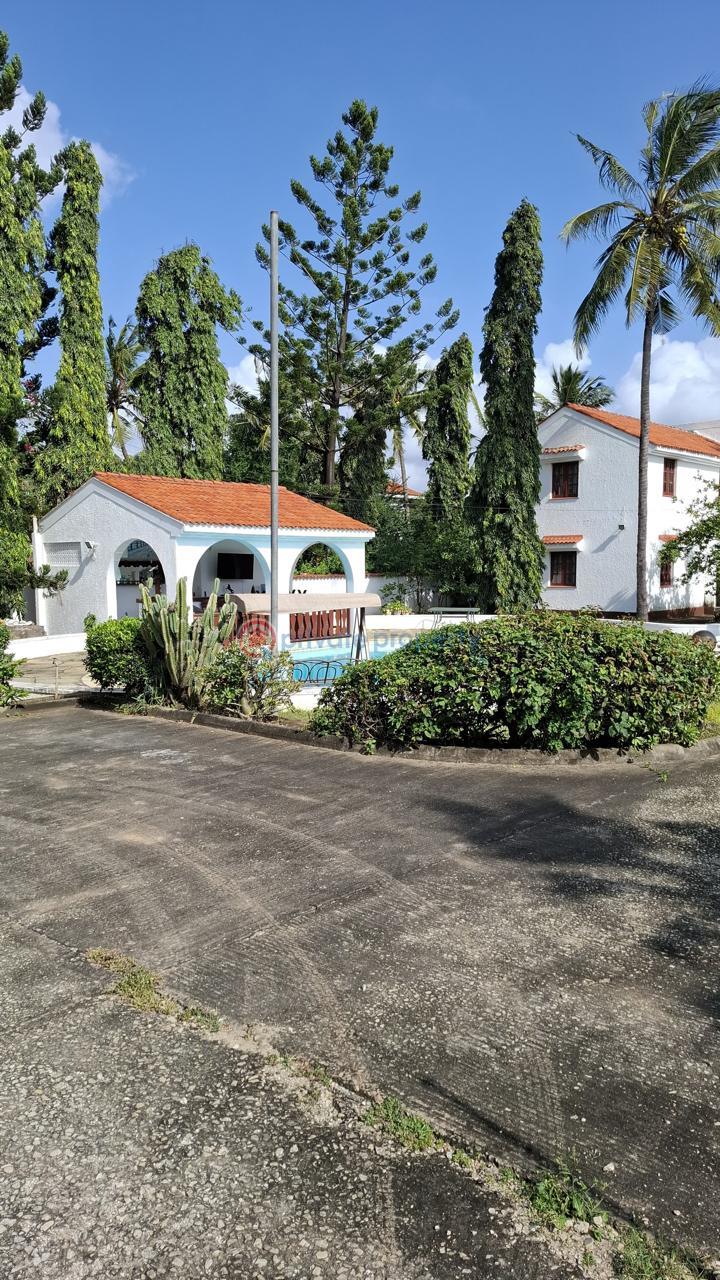 4 bedroom House For Rent Mombasa, Nyali Nyali Mombasa  - 9