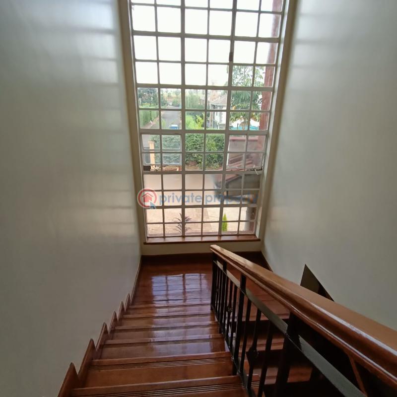 4 bedroom Townhouse For Rent 4br All Ensuite House + Dsq | Runda (paradise Lost Road) Kiambu Road Nairobi Central  - 9