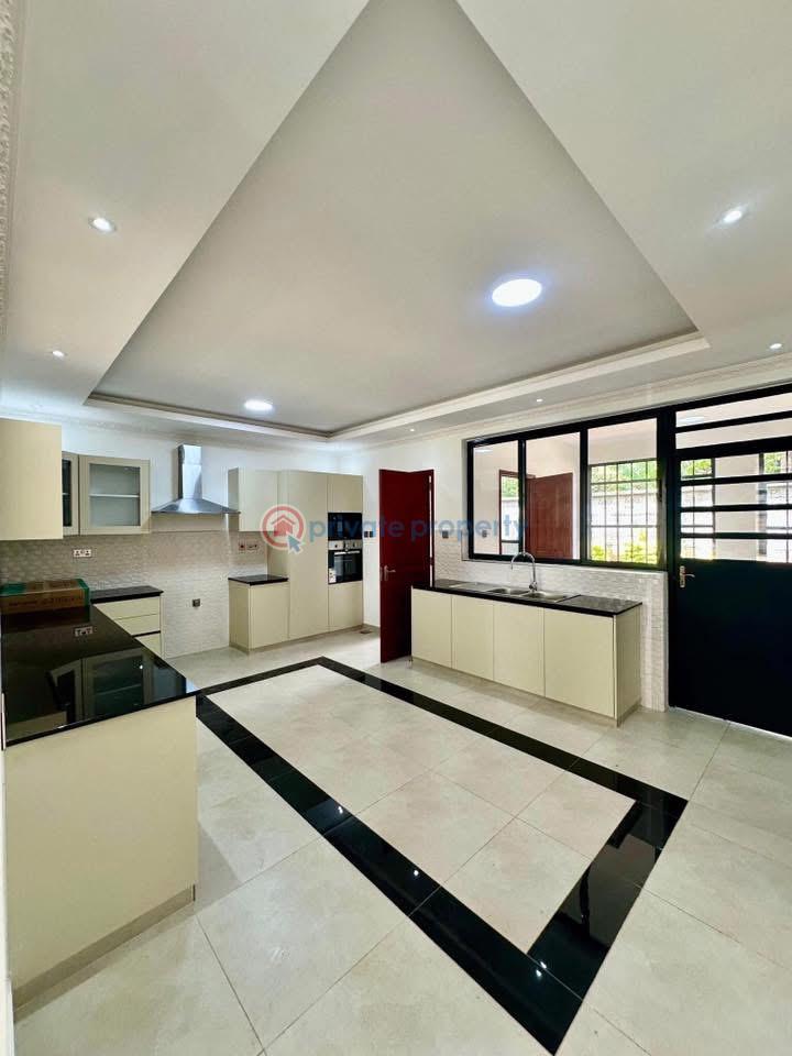 5 bedroom Townhouse For Sale Lavington Nairobi - 15