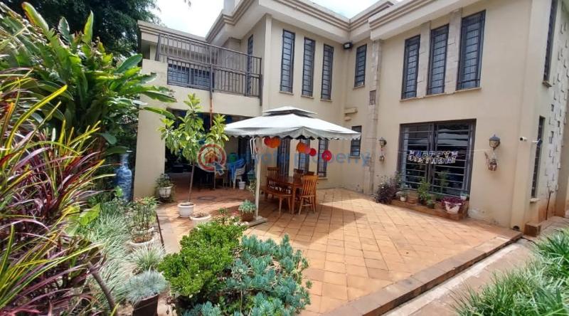 5 bedroom House For Sale Nairobi Karen  - 1