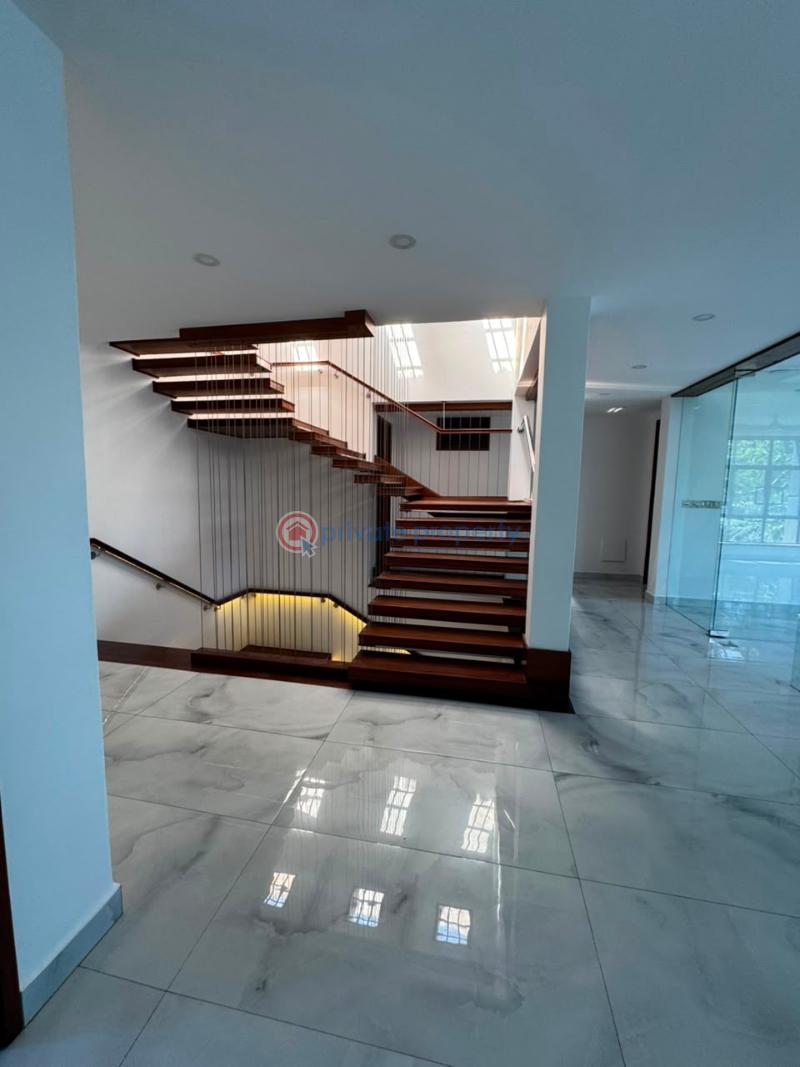 5 bedroom House For Rent Simba Road Nyali Mkomani Mombasa - 1