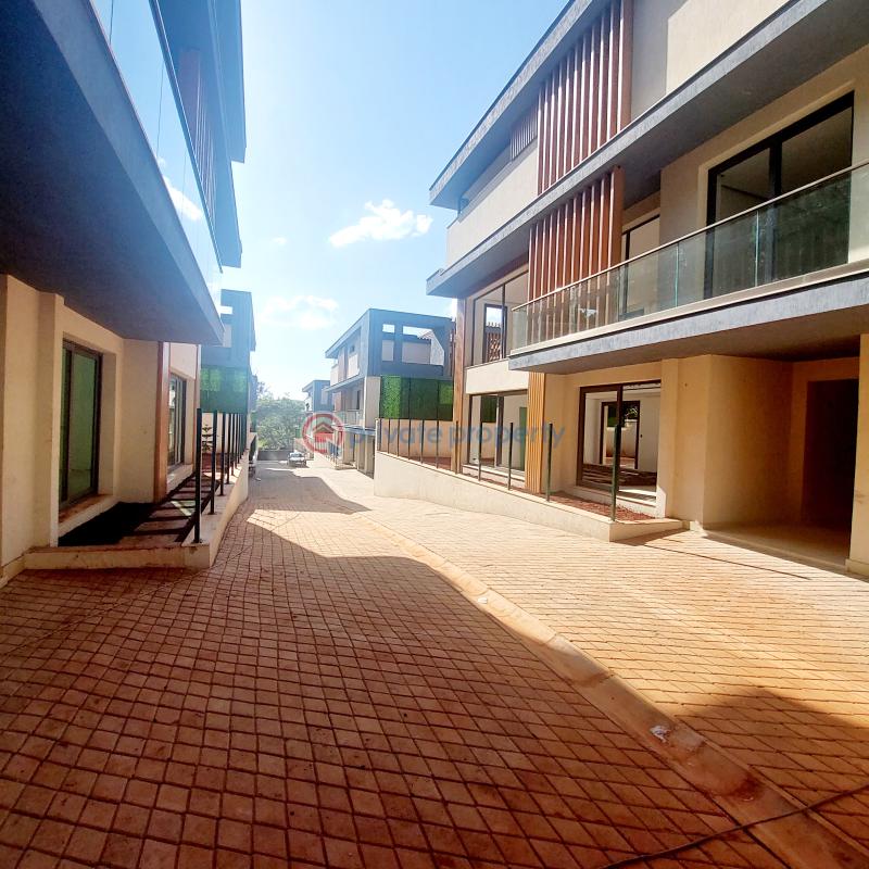 5 bedroom Townhouse For Sale Off Convent Road Lavington Nairobi - 3