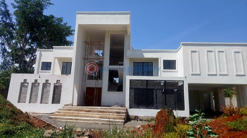 5 bedroom Townhouse For Sale Off Langata Road Nairobi Karen  - 8