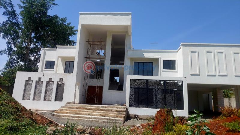 5 bedroom Townhouse For Sale Off Langata Road Nairobi Karen  - 7
