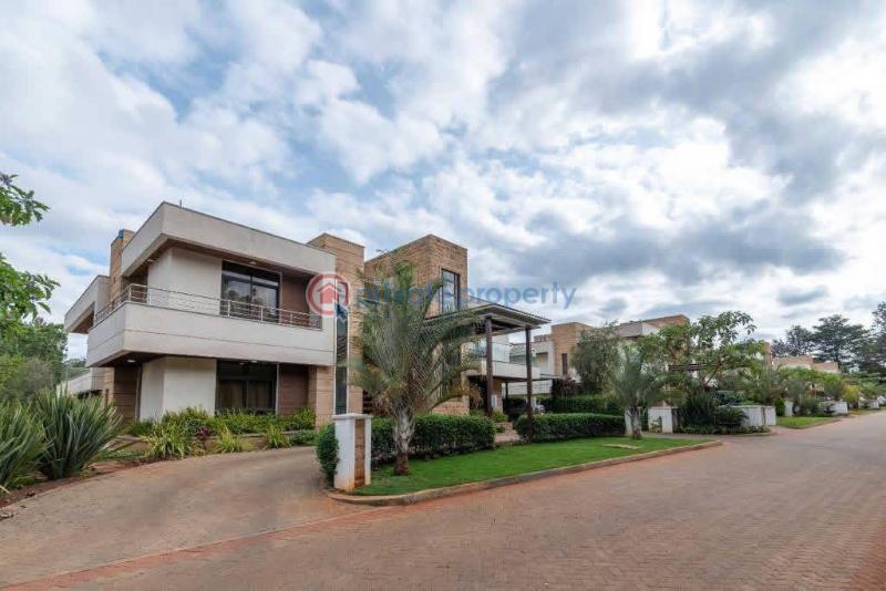 5 bedroom Townhouse For Sale Off Langata Road Karen Nairobi - 11