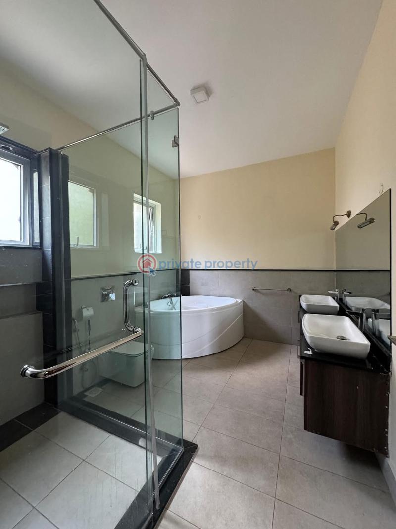 5 bedroom Townhouse For Sale Lavington Nairobi - 12