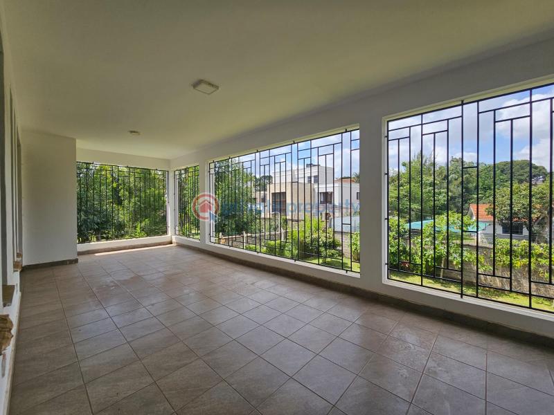 6 bedroom Townhouse For Sale Off James Gichuru Road Near Lavington Green Shopping Mall. Nairobi - 9
