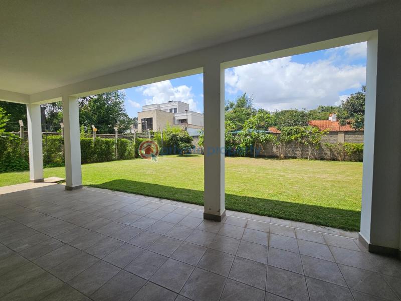 6 bedroom Townhouse For Sale Off James Gichuru Road Near Lavington Green Shopping Mall. Nairobi - 19
