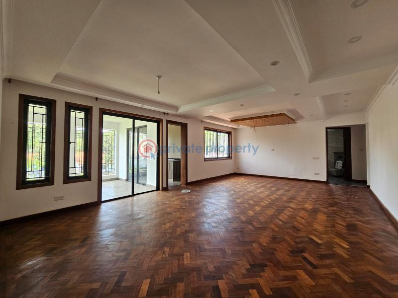 6 bedroom Townhouse For Sale Off James Gichuru Road Near Lavington Green Shopping Mall. Nairobi - 4