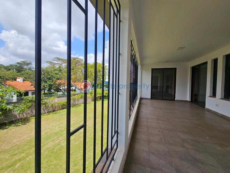 6 bedroom Townhouse For Sale Off James Gichuru Road Near Lavington Green Shopping Mall. Nairobi - 7